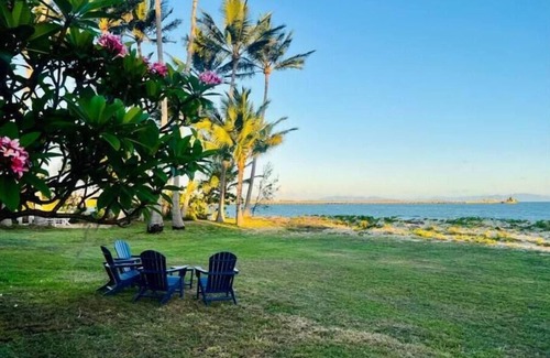 Bowen Town Center House | Absolute Beachfront Bowen Beach House-family time