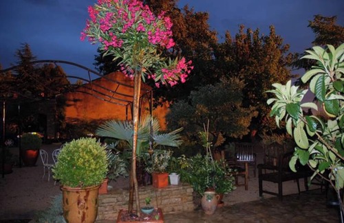 Gigondas House | ABSTRUS gite for 2 people in the heart of the vineyards pets allowed -16 kg