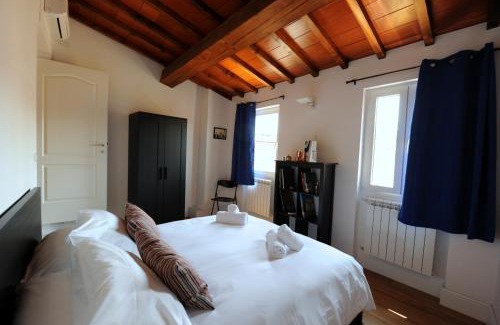 Santo Spirito Apartment | Acacia Firenze - Ciclamino