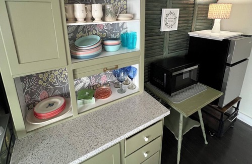 Trenton Apartment | Acadia 10 minutes away! Lovely apartment with kitchenette Island + water views!