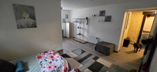 Chassenon House | Accesible countryside retreat with private garden and all modern facilities