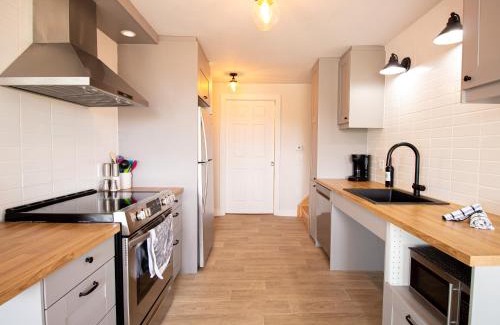 Saint-Leonard-de-Portneuf Ski Chalet | Accessible Trails with Private Hot tub and Firepit
