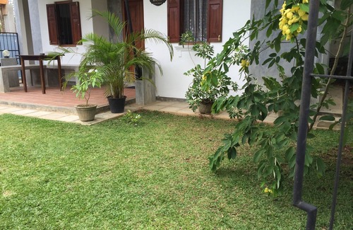 Galle Cottage | Accommodation for Medical Electives & Tourists at Karapitiya Galle , Srilanka