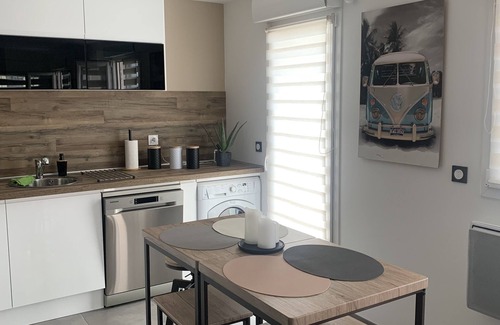 Decines-Charpieu House | Accommodation near the OL stadium