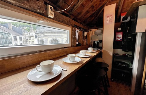 Spa House | Accommodation only 140cm wide in the Spa