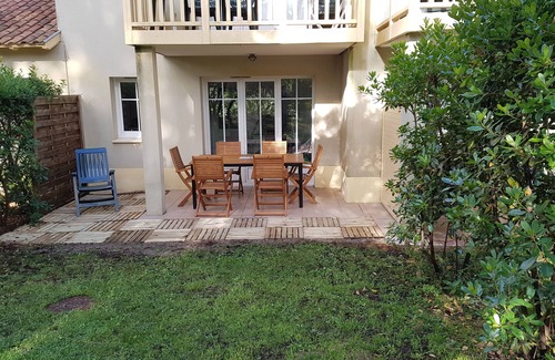 Lacanau-Ocean Apartment | Accommodation with garden overlooking the pines - Heated swimming pool - Beaches 3 km away - golf course