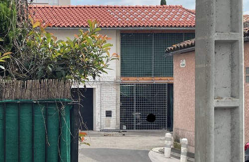 Fontaine-Bayonne-Cartoucherie Apartment | Accommodation with terrace