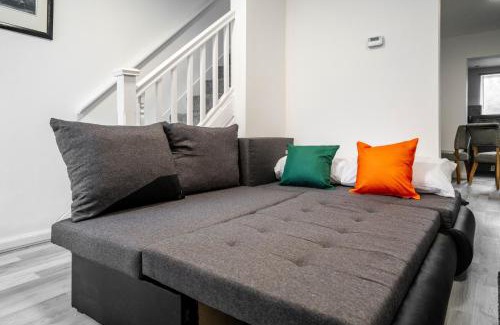 Manchester House | Ace Place - Pool Table - Etihad - Opposite Train Station