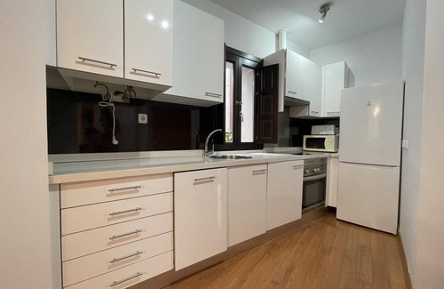 Toledo City Center Apartment | Acequia - Toledo Center with Swimming Pool