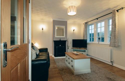 Tideswell House | Acer Holiday Cottage Tideswell village Buxton Peak District by Rework Accommodation