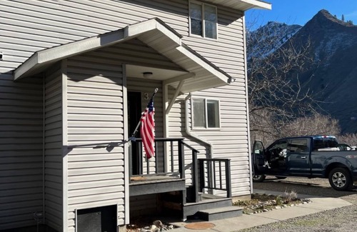 Riggins Condo | Aces Place, better than a home away from home.
