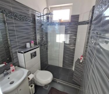 Csepel-Ofalu Villa | Achilles house