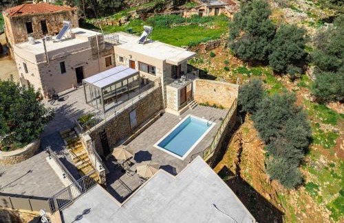 Katochori House | Achlades The Mountain Paradise Villas - Suite with pool and balcony with amazing view!