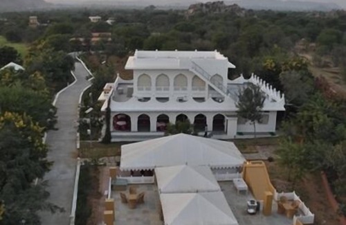 Ani Hotel | Achrol Bagh