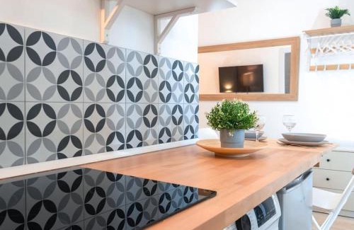 Triana Apartment | Acogedor Estudio en Triana con Jacuzzi y Wifi
