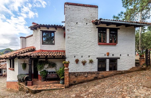 Tapalpa Cabin | Acogedora Cabaña Cerca del Pueblo