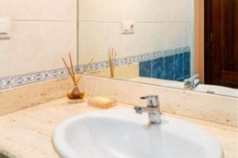 Genil House | Acogedora Habitacion en apartamento compartido amplio y céntrico