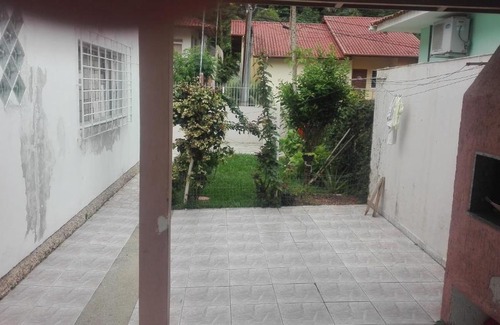 Coqueiros Apartment | Aconchegante Kitnete 1 dormitorio ,100. m do mar Florianopolis