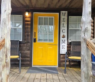 Logan House | Acorn Cottage at Hocking Vacations