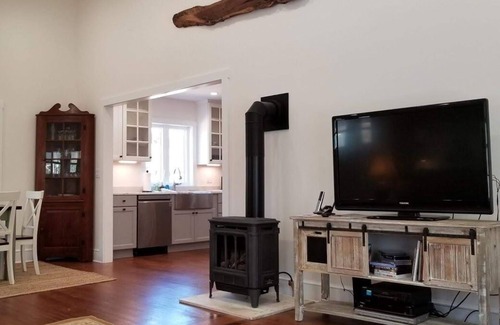 Warm Springs Cottage | Acorn Cottage Village of Bacova in Bath County, VA