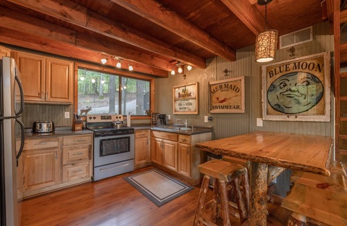 Innsbrook Ski Chalet | Acorn Falls by Innsbrook Vacations!