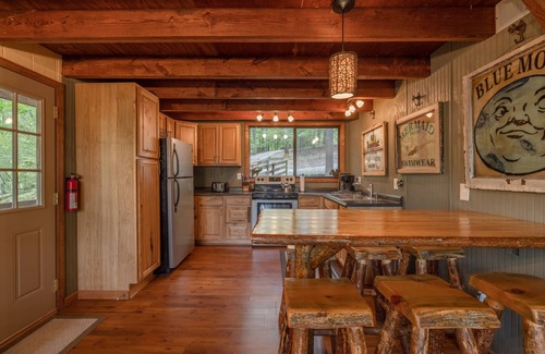 Innsbrook Ski Chalet | Acorn Falls by Innsbrook Vacations!