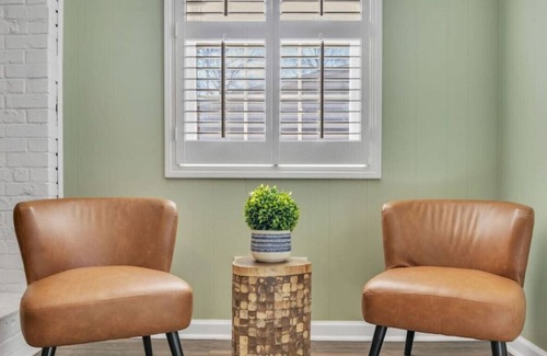 Dunean House | Acorn's Edge~ 2 Miles to Downtown Greenville!