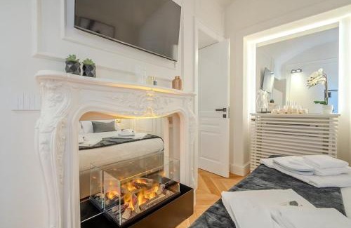 Rione III Colonna Apartment | Acque Romane Piazza di Spagna