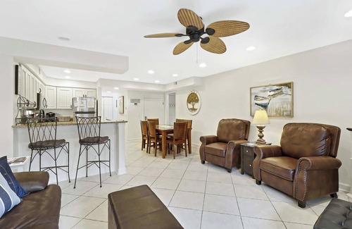 Hilton Head Island Villa | Across from the Beach 3BR Villa in Prime Coligny Location