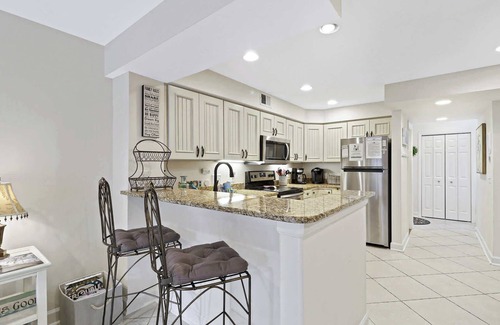 Hilton Head Island Villa | Across from the Beach 3BR Villa in Prime Coligny Location