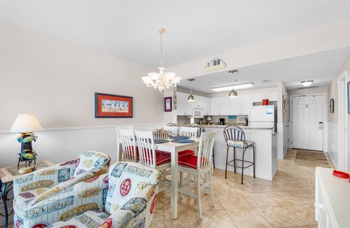 Fort Walton Beach - Destin Condo | 🌊Across the Street from Private Beach-Gulf Views-2BR Leeward Key 904🌊