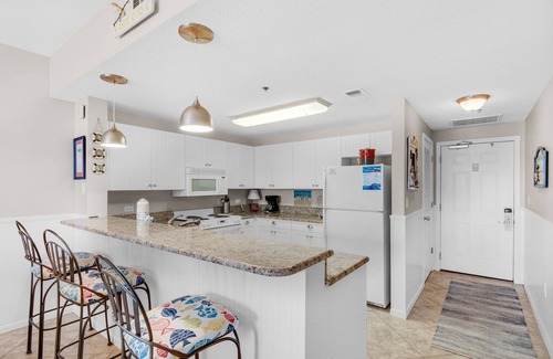 Fort Walton Beach - Destin Condo | 🌊Across the Street from Private Beach-Gulf Views-2BR Leeward Key 904🌊