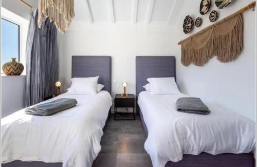 El Palo House | Active Seaside Escape Stay by the Waves