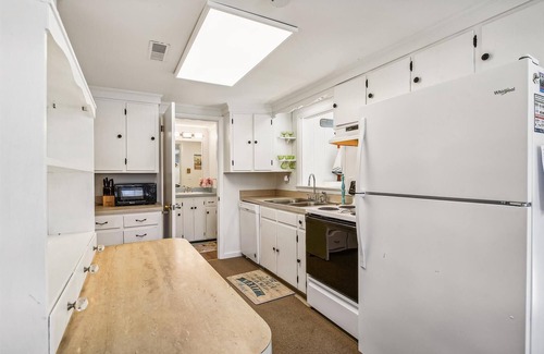 Bethany Beach Cottage | Activities included up to $300 FREE PER WEEK! NEW LISTING 2024! Walk to the Beach! Family friendly comfy & cozy Bethany Beach vacation home with all the cottage charm imaginable!
