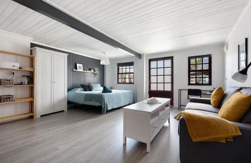 Las Arenas Apartment | Actors Studio