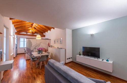 Alba House | AdaGio Holiday Home, Alba center