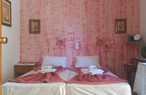 Palaiochora Apartment | Adamas Rooms