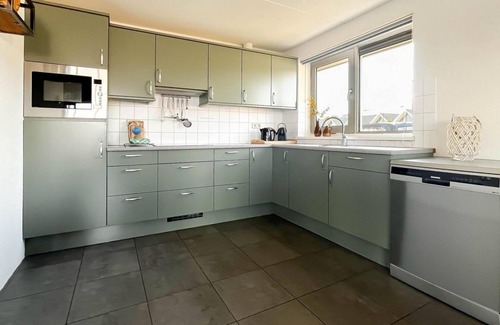 Municipality of Uitgeest House | Adapted water villa, located at the marina of Uitgeest