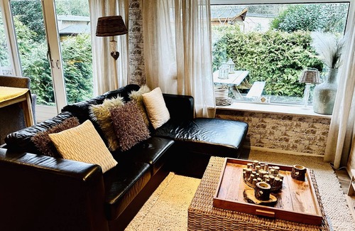 Krachtighuizen Cottage | aday - Cozy cottage with terrace