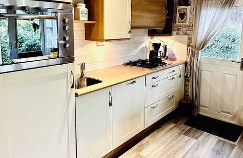 Krachtighuizen Cottage | aday - Cozy cottage with terrace
