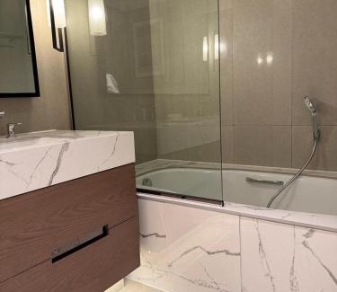 Sharm Apartment | Address Beach Resort Fujairah Apartment by Blue World - 4