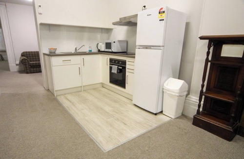 Glenelg Apartment | Adelaide's Seaside Location - Glenelg Beach: Seafield Apartment No. 2, First-floor, Beach facing