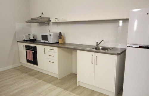 Glenelg Apartment | Adelaide's Seaside Location - Glenelg Beach: Seafield Apartment No. 1, First-floor, Beach-facing