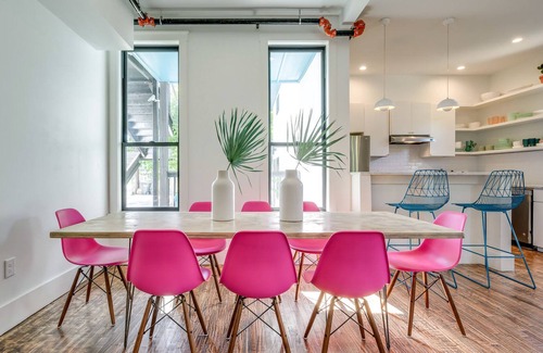 West End House | Adina Red, White & Black Suite with Capitol Views & Walkable Downtown Location