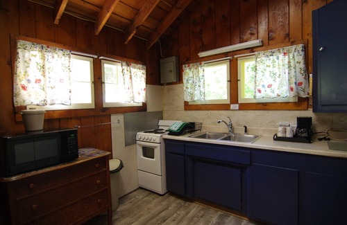 Lake George Cabin | Adirondack Cabin at Cramer's Point Lake George w/lake access sleeps 5-6
