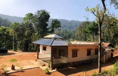 Samse House | Adis Home with Private Stream and Waterfalls