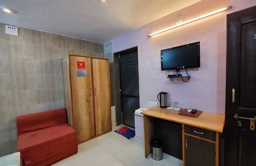 Mount Abu Hotel | Aditya Forest Eco Lodge