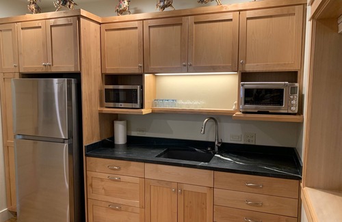 Ashland Apartment | Adjacent to Downtown Ashland and Lithia Park, Lithia Park Suite 2