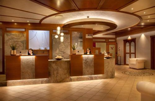 Andalo Hotel | ADLER MERYEM wellness hotel - Andalo