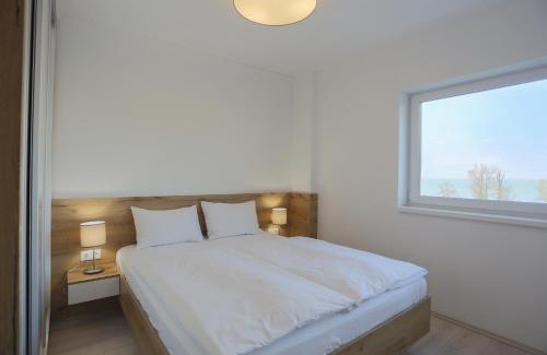Siofok Apartment | Admiral Luxury III Apartman By BLTN